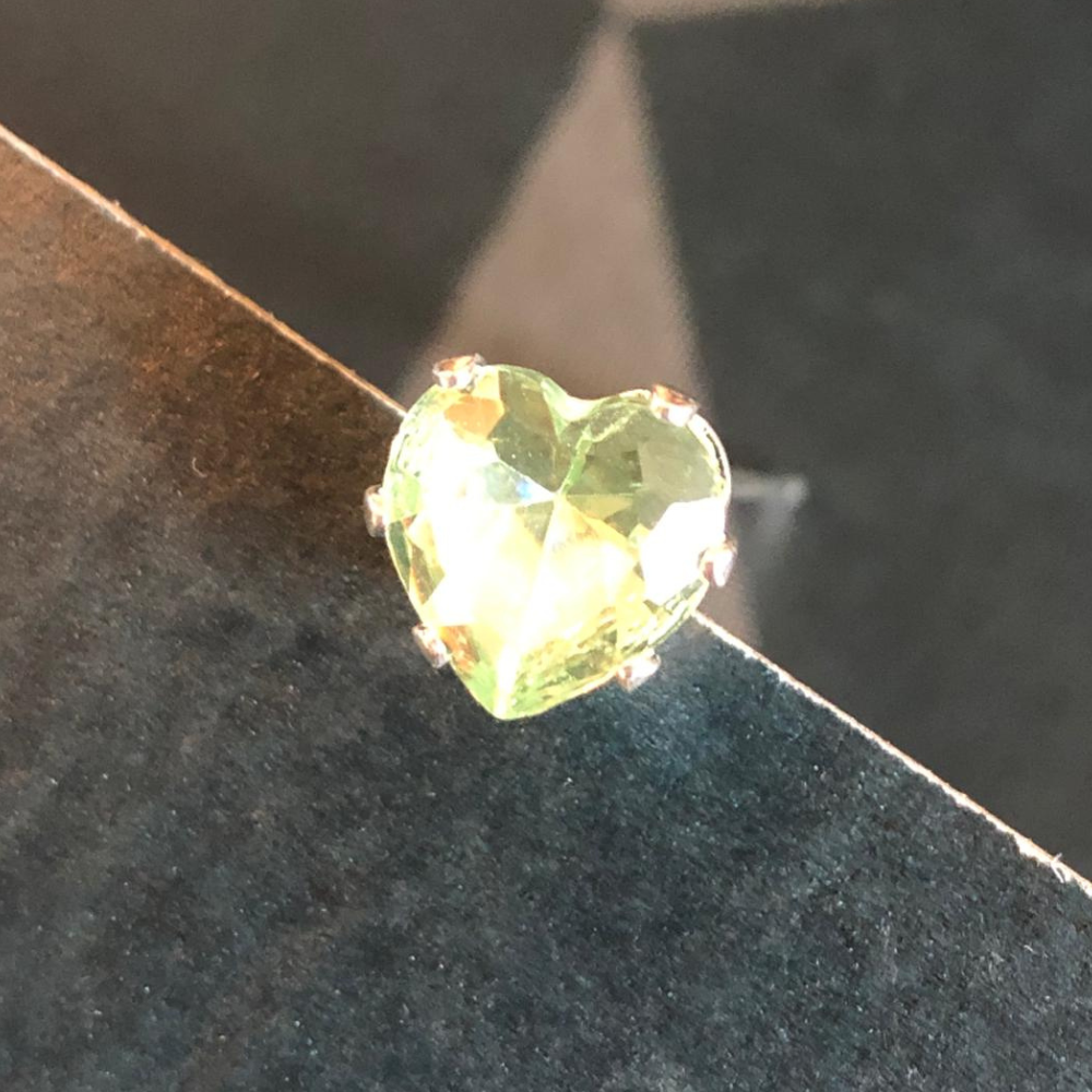 Hair Pin - Light Peridot Heart x 10